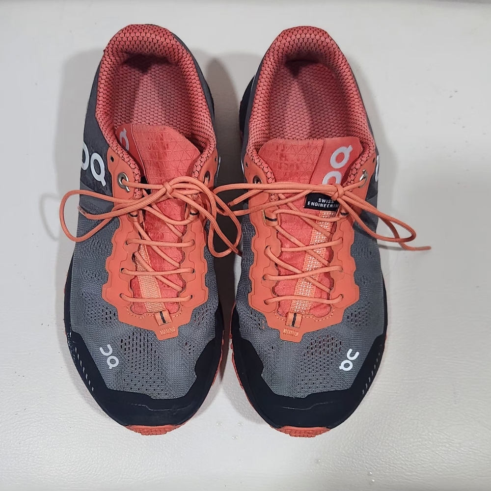 On Running Women's Athletic Shoes in Coral and Gray - Picture 2 of 7